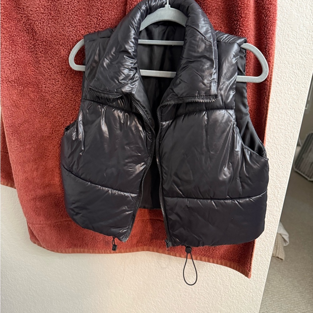 Cropped Black Puffer Vest